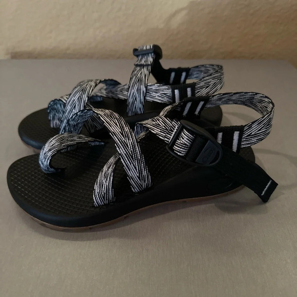 Chaco Z2 Classic Sport Sandals, Black, Women's 5 - Picture 2 of 6